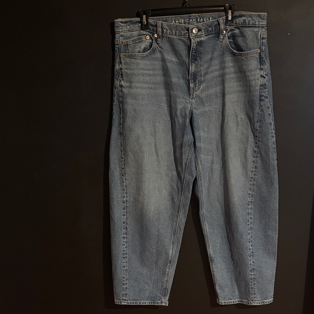 American Eagle Barrel Leg Jeans